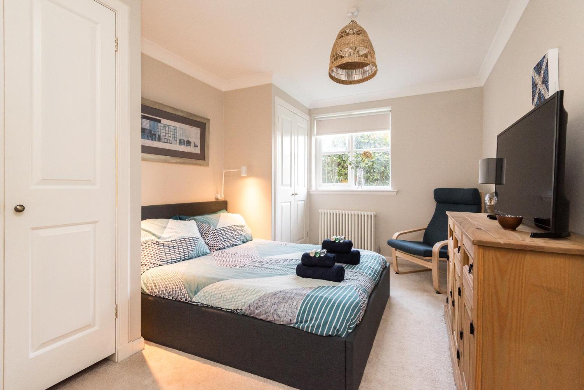 Cosy Roseburn Apartment, Edinburgh - 2 Bedrooms, Free Parking Buitenkant foto