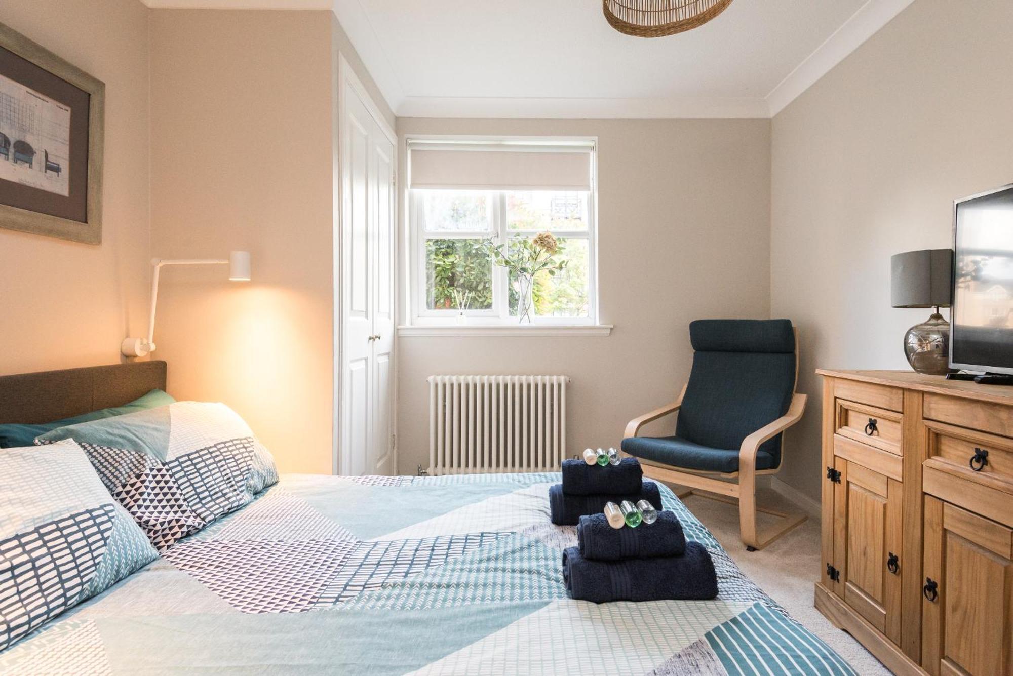 Roseburn Apartment, Edinburgh - 2 Bedrooms, Free Parking Buitenkant foto